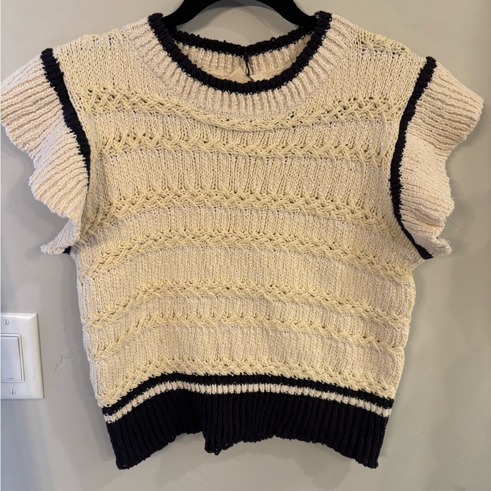 Elan Cream Cable Knit Short Sleeve Sweater with Black Trim